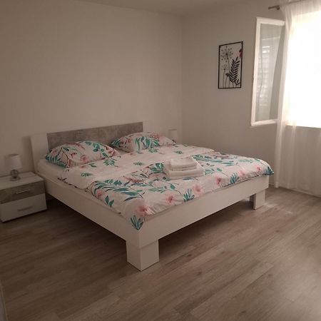 Apartment "None" Makarska Exterior photo