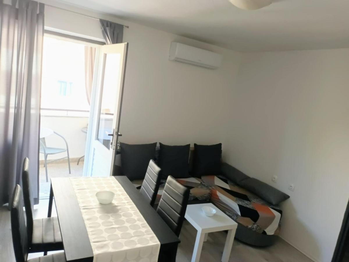 Apartment "None" Makarska Exterior photo