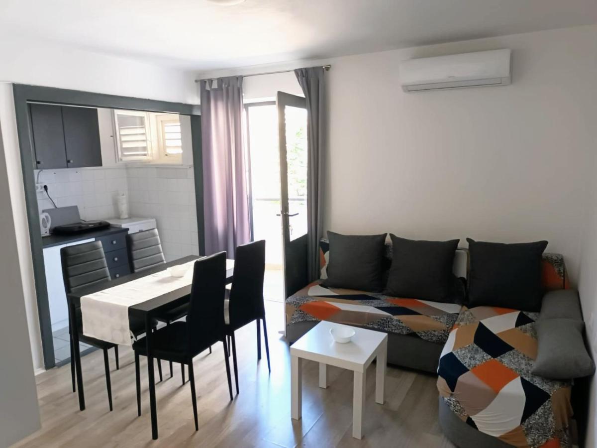 Apartment "None" Makarska Exterior photo